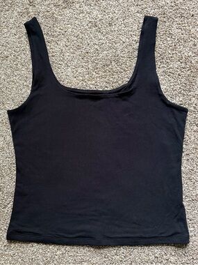 Old Navy Black Scoop Neck Tank - Women's